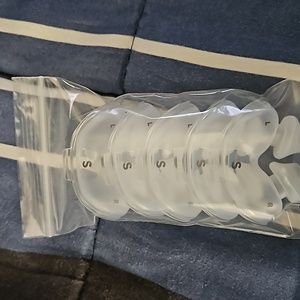 Lot of 5-Airfit P10 Small Nasal Pillows.NEW IN ORIGINAL PACKAGING!!